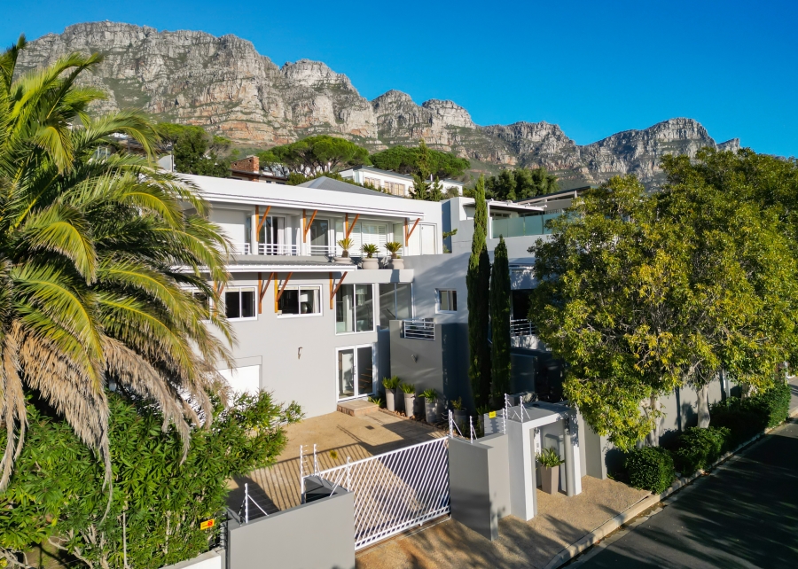 7 Bedroom Property for Sale in Camps Bay Western Cape